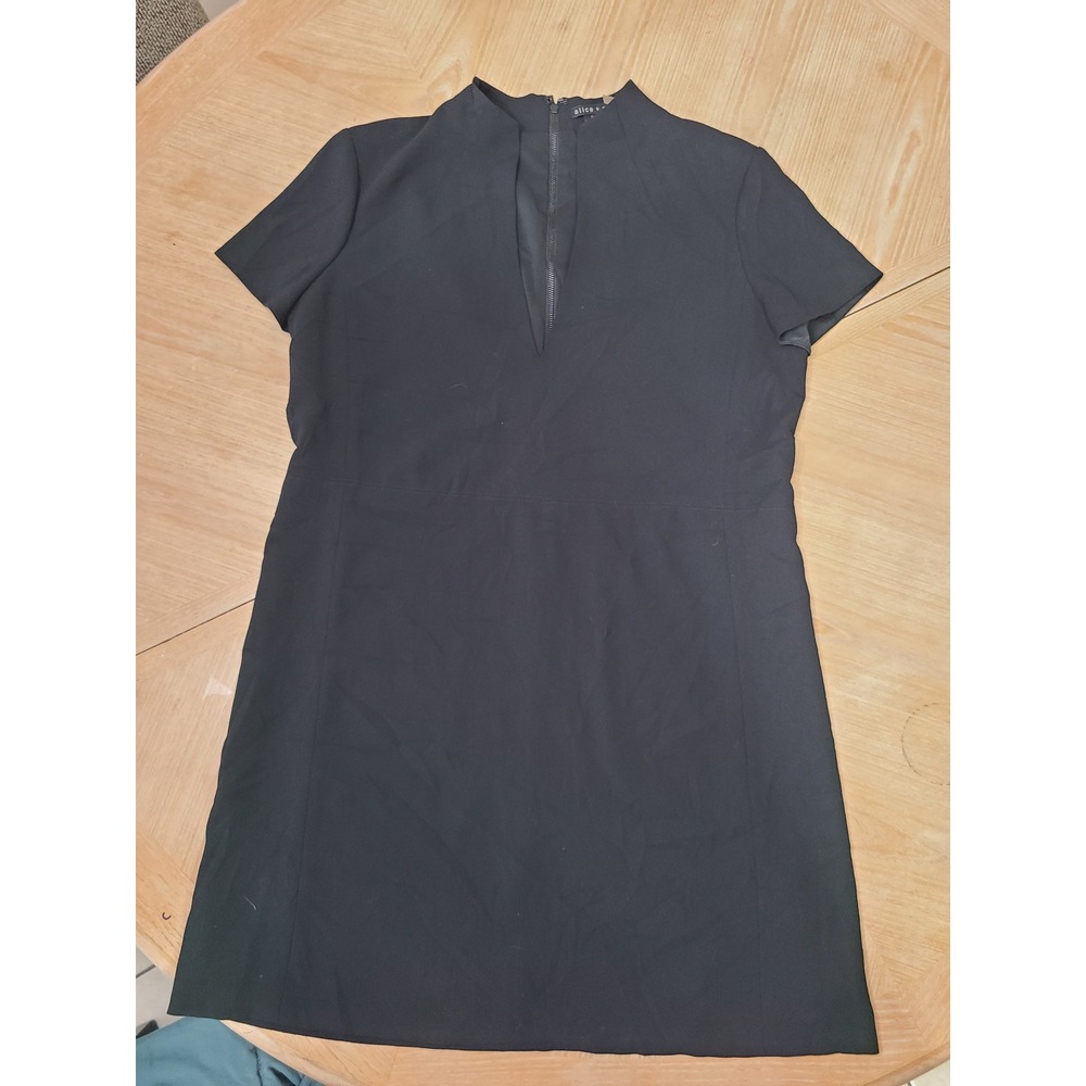 Alice + Olivia Shift Dress Womens M Black  V-Neck Mock Neck Zip Back